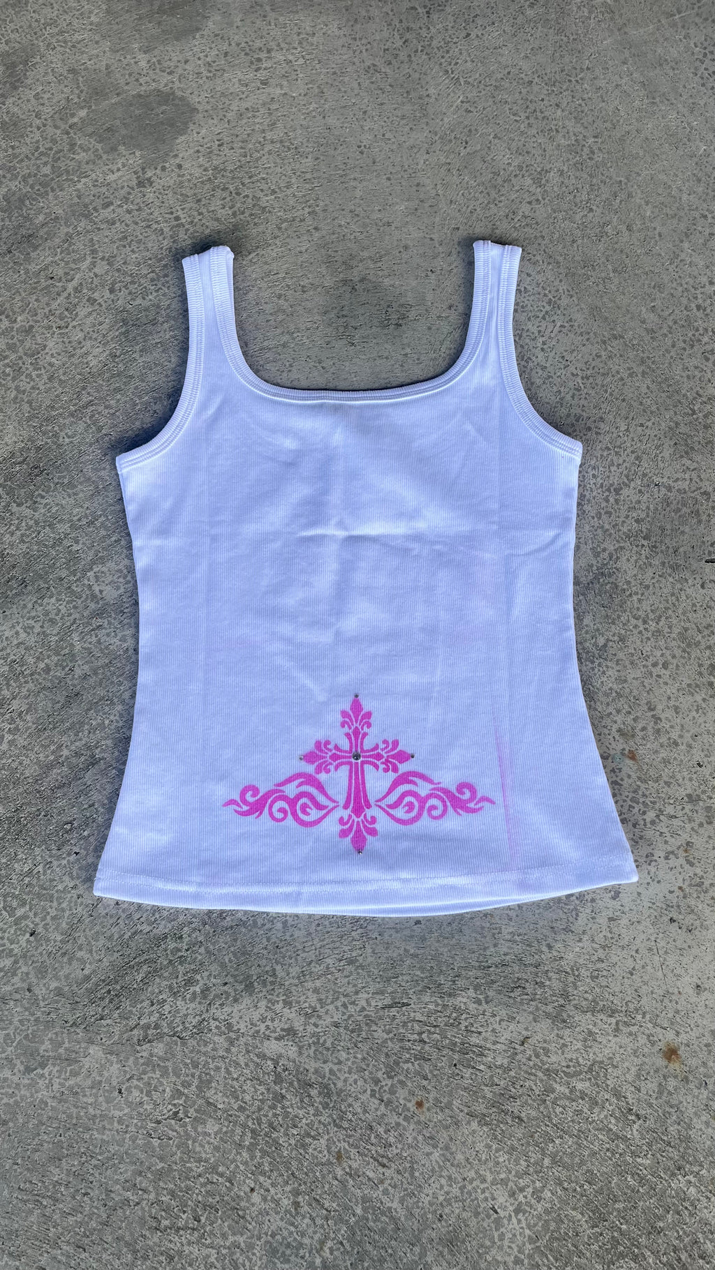 Brat tank back - ornate pink cross design